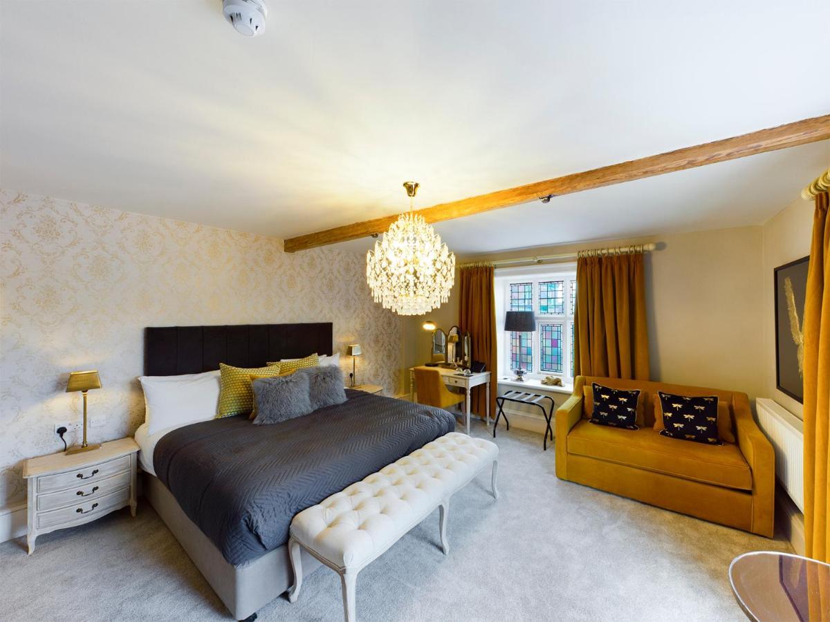 Lion & Swan Hotel Congleton Εξωτερικό φωτογραφία A bedroom at The Old Vicarage Hotel